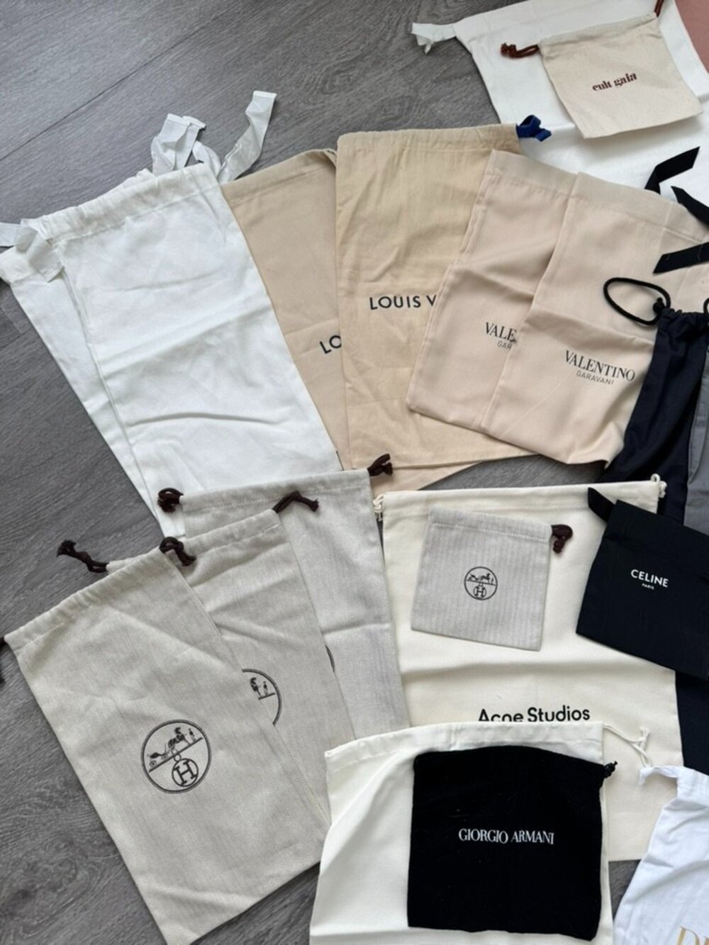 Luxury Dust Bags Bundle – Hermes, Dior, Valentino, LV, Celine, Balenciaga & more - Picture 6 of 8